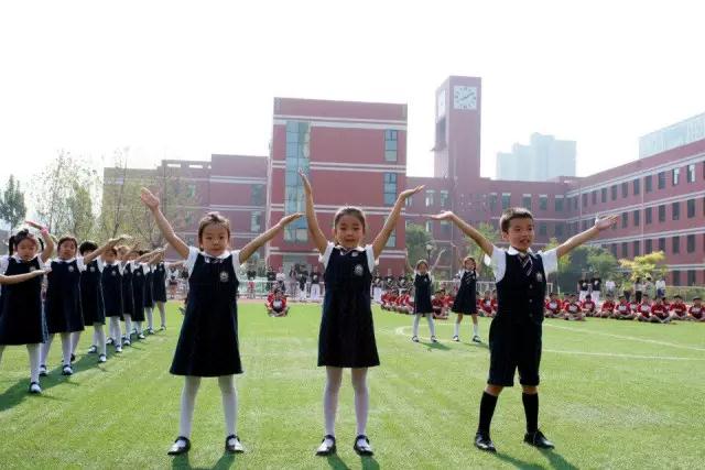 家校联动，让爱飞扬——博杰小学新生家长见面会