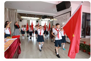 【唐山博杰学校第255期】新时代 好少年 ——博杰学校一年级新生入队暨第三届红领巾义卖纪实